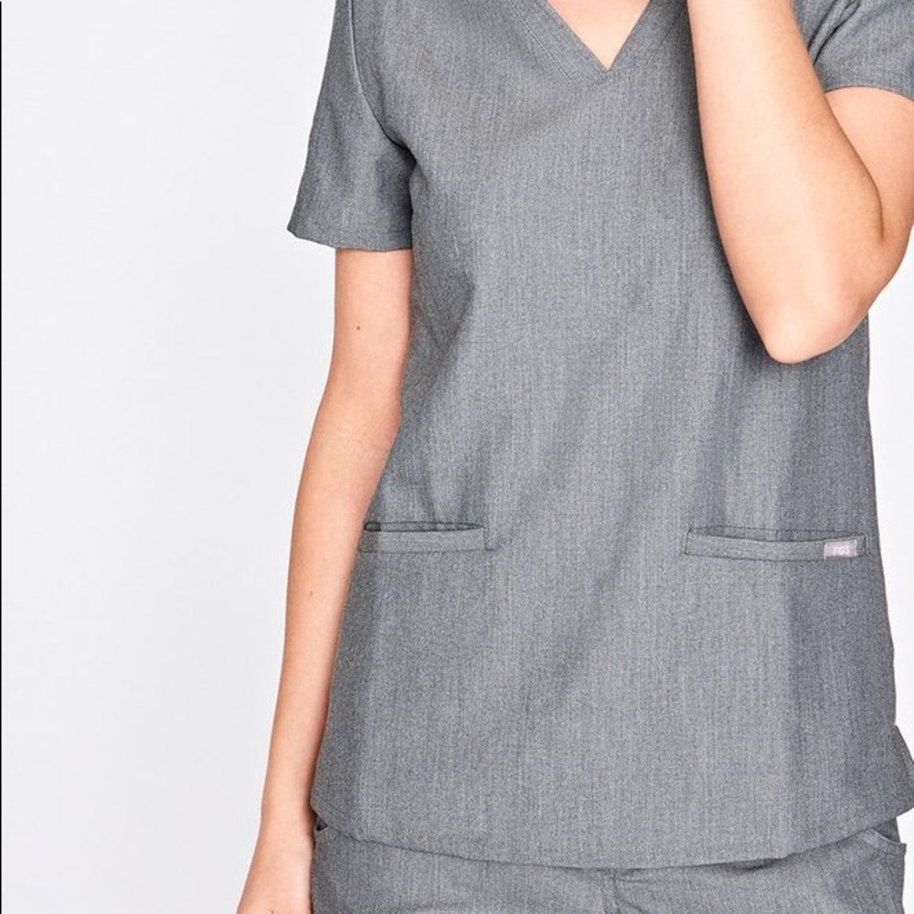 NWT FIGS Casma graphite/gray scrub top